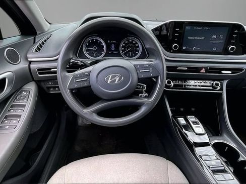 Used 2022 Hyundai Sonata SE FWD image 8