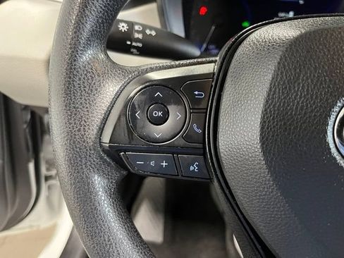 Used 2022 Toyota Corolla LE FWD image 25