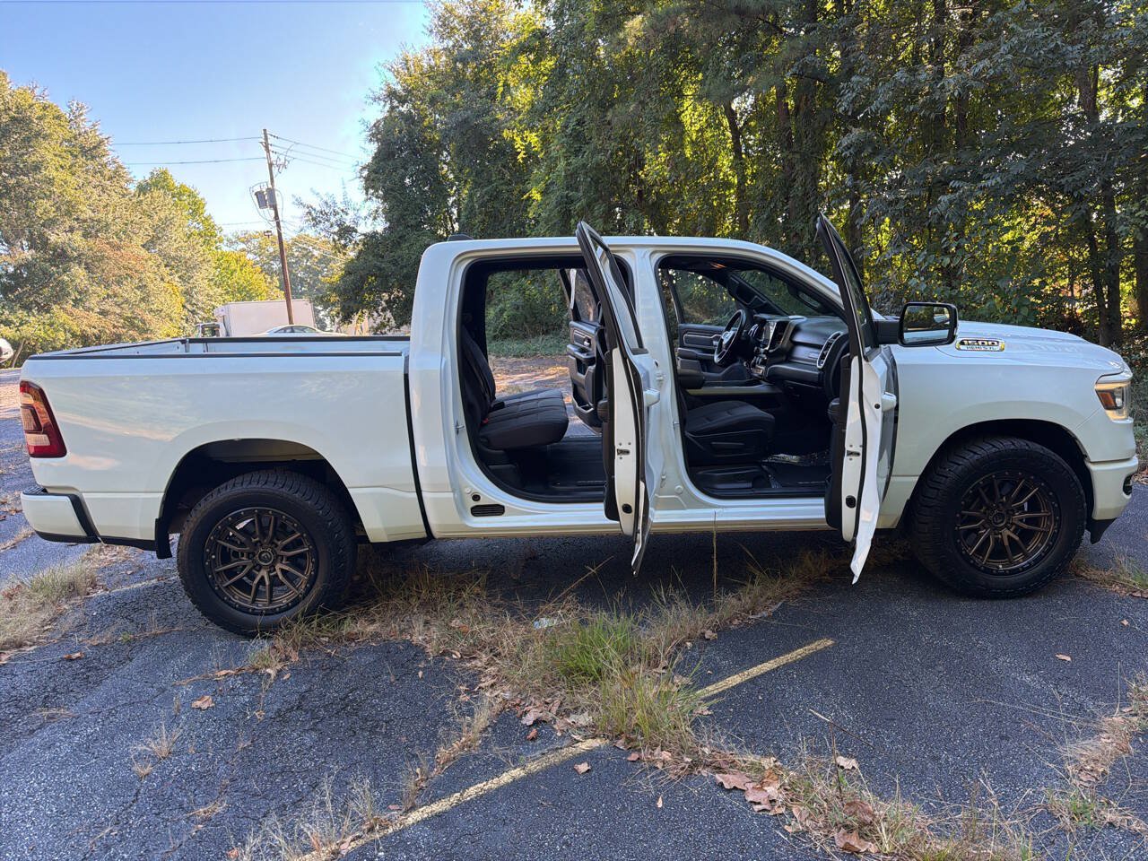 Used 2019 RAM 1500 Big Horn RWD image 33