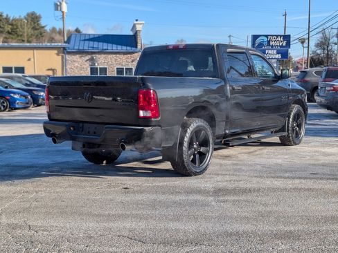 Used 2017 RAM 1500 Express w/ Black Ram 1500 Express Group image 10