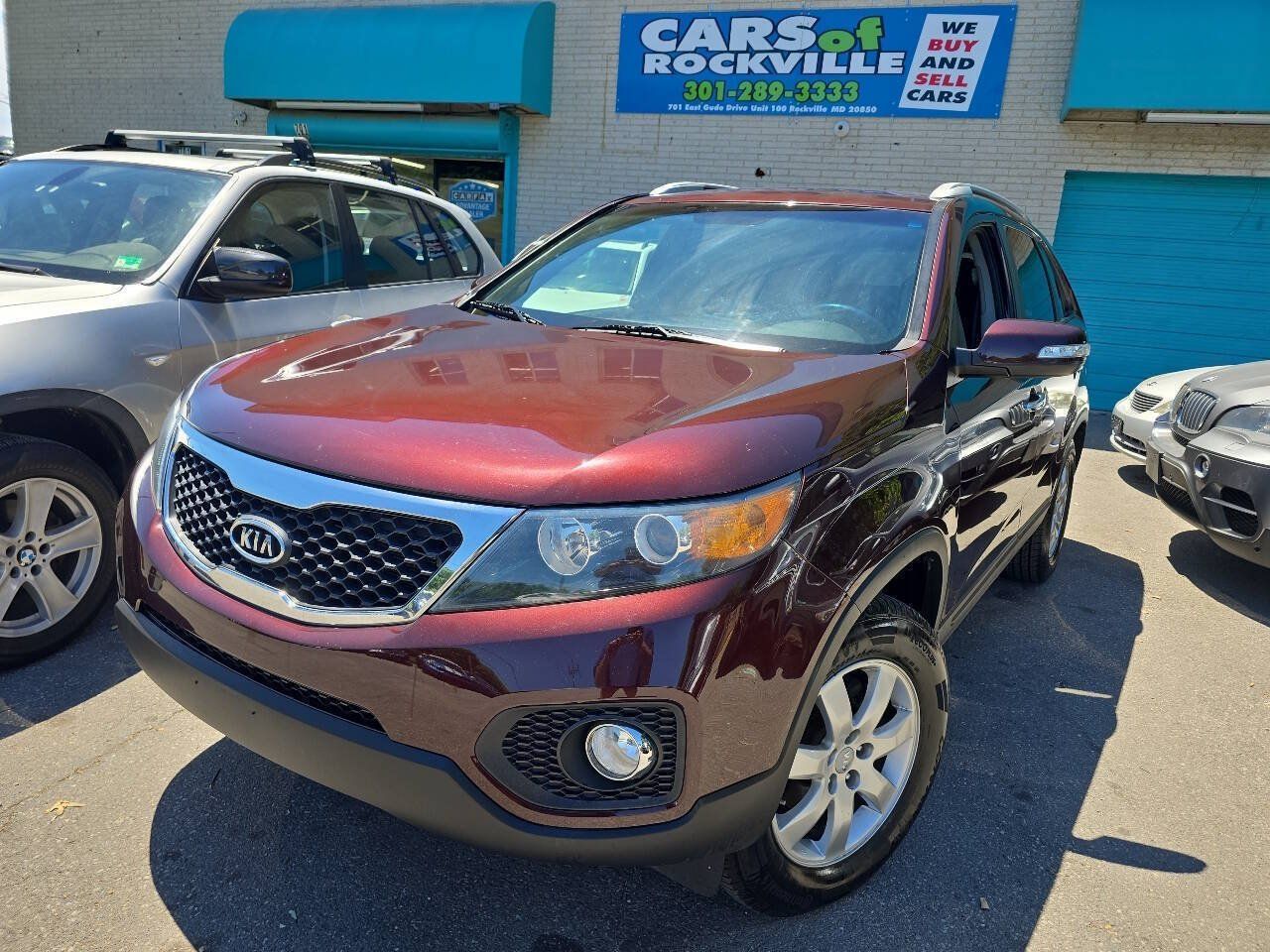 Used 2012 Kia Sorento LX w/ Convenience Pkg FWD image 2