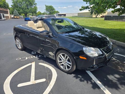 Used 2010 Volkswagen Eos Lux FWD image 4