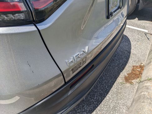 Used 2023 Honda HR-V LX image 21