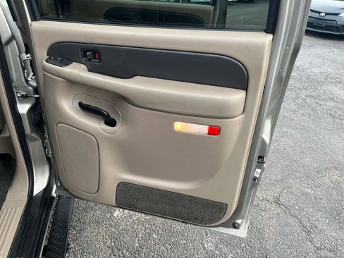 Used 2003 Chevrolet Avalanche 2WD image 31