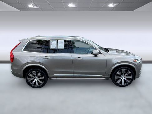 Used 2022 Volvo XC90 T6 Inscription w/ Lounge Package AWD/4WD image 8