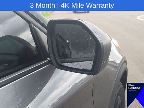 Used 2023 Ford Explorer XLT AWD/4WD image 8