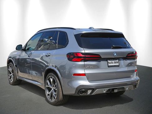 New 2026 BMW X5 xDrive50e w/ M Sport Package AWD/4WD image 4