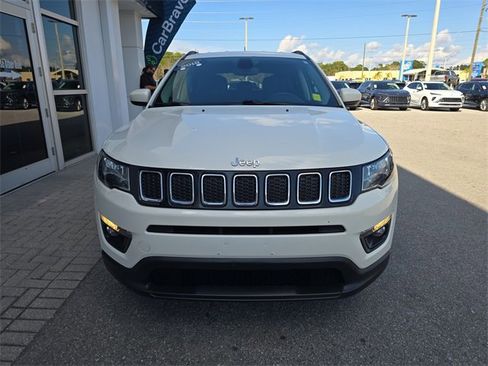 Used 2019 Jeep Compass Latitude image 2