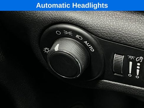 Used 2015 Chrysler 200 Limited FWD image 14