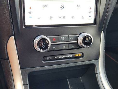 Used 2024 Ford Edge ST-Line image 19