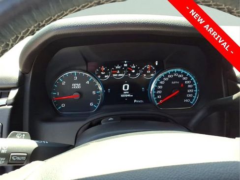Used 2018 Chevrolet Suburban Premier w/ RST Edition AWD/4WD image 18