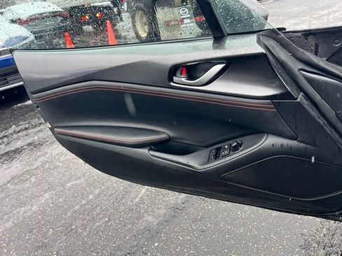 Used 2023 MAZDA MX-5 Miata Grand Touring RWD image 9