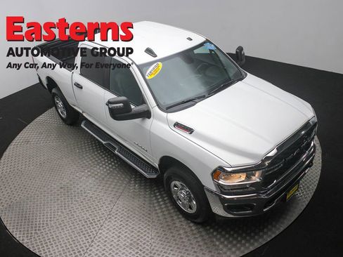 Used 2024 RAM 2500 Big Horn w/ Bed Utility Group image 3