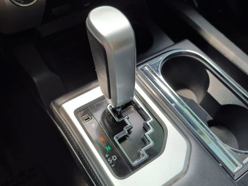 Used 2018 Toyota Tundra Platinum AWD/4WD image 24