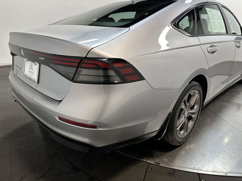 Used 2023 Honda Accord EX image 14