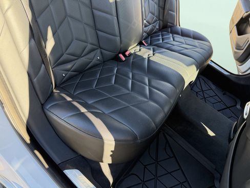 Used 2023 BMW 740i image 33