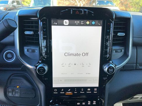 Used 2024 RAM 2500 Laramie w/ Night Edition image 23