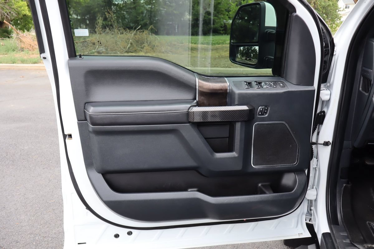 Used 2022 Ford F250 Lariat w/ Lariat Ultimate Package AWD/4WD image 23