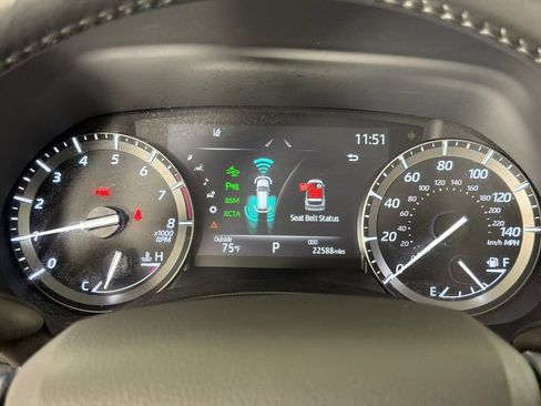 Used 2021 Toyota Highlander Limited FWD image 29