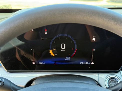 Used 2025 Chevrolet Trax LT image 16