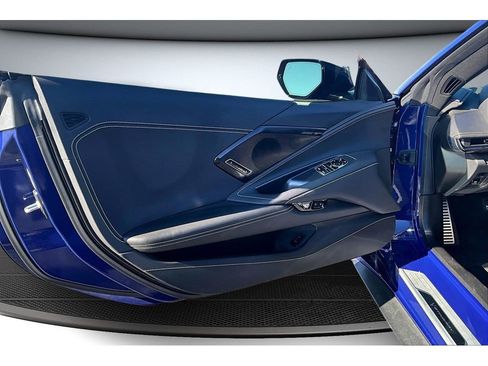 Used 2025 Chevrolet Corvette 2LT w/ Stealth Interior Trim Package image 23