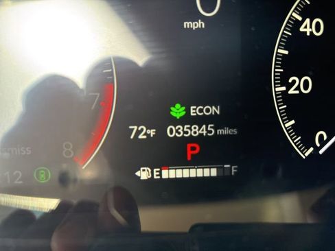 Used 2024 Honda HR-V EX-L image 17