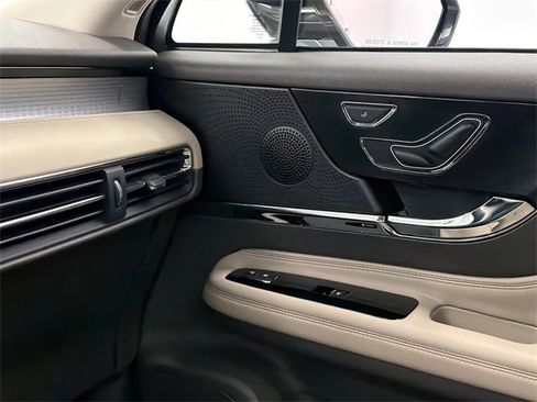 Used 2024 Lincoln Corsair FWD w/ Equipment Group 101A image 31