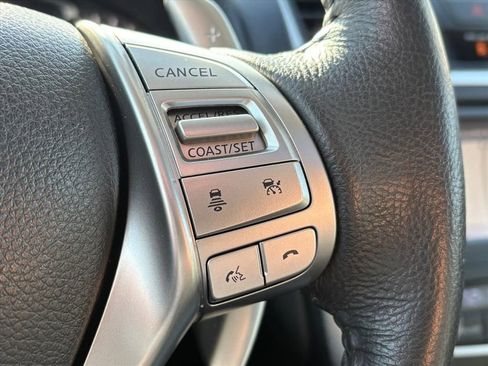 Used 2016 Nissan Altima 3.5 SL w/ 3.5 Technology Package image 17