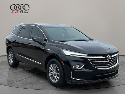 Used 2023 Buick Enclave Essence FWD image 1