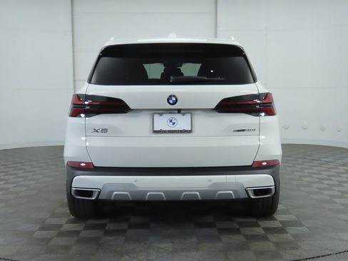 Certified 2026 BMW X5 sDrive40i w/ Premium Package image 6