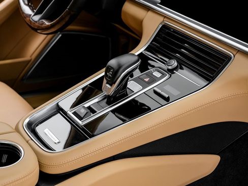 Used 2022 Porsche Panamera Turbo S image 20