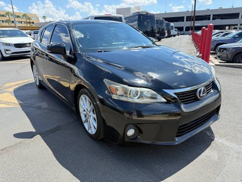 Used 2013 Lexus CT 200h w/ Premium Pkg w/Navigation FWD image 3