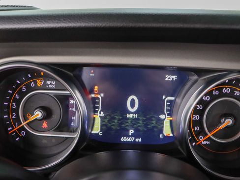 Used 2021 Jeep Gladiator Sport image 15