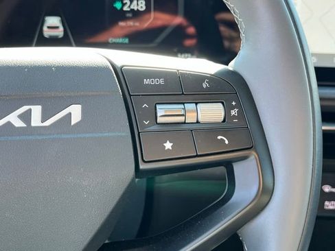 Used 2025 Kia EV6 Light RWD image 17