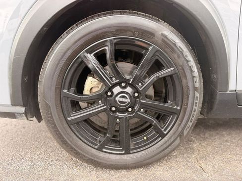 Used 2023 Nissan Kicks SR FWD image 29