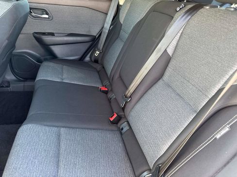 Used 2023 Nissan Rogue SV image 13