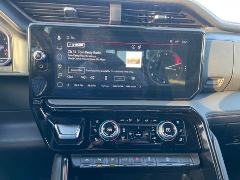 Used 2024 GMC Sierra 1500 AT4 w/ Technology Package image 20