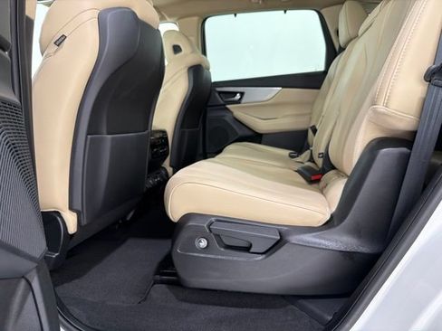 Certified 2024 Acura MDX SH-AWD w/ Technology Package image 17