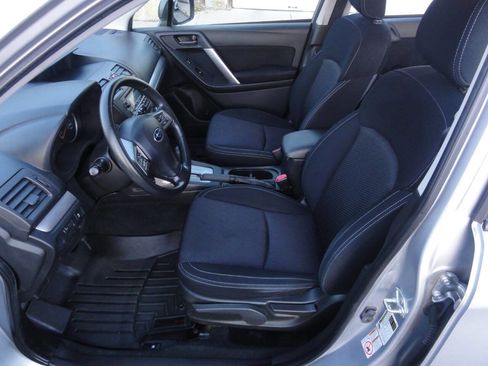 Used 2015 Subaru Forester 2.5i w/ Alloy Wheel Package AWD/4WD image 8