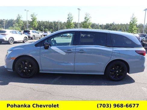 Used 2023 Honda Odyssey Sport image 4