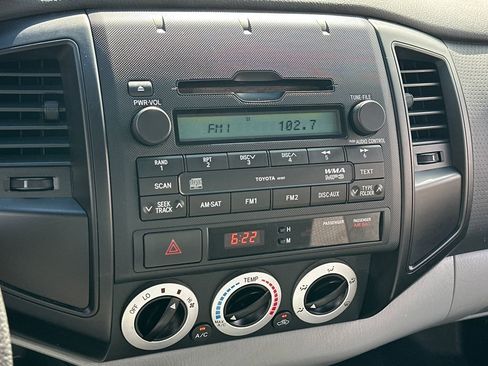 Used 2011 Toyota Tacoma 2WD Regular Cab image 14