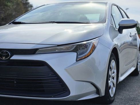 Used 2024 Toyota Corolla LE image 9