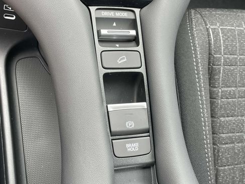Used 2026 Honda HR-V LX image 30