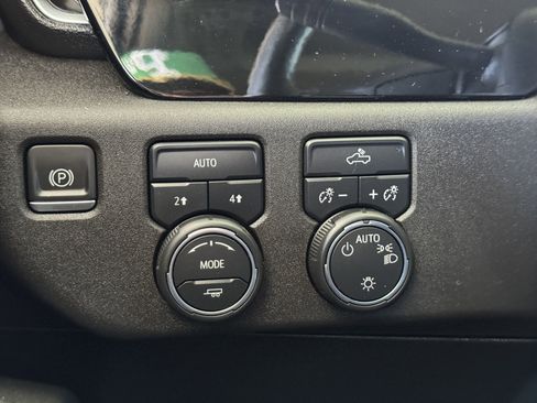 Certified 2022 Chevrolet Silverado 1500 LT image 29