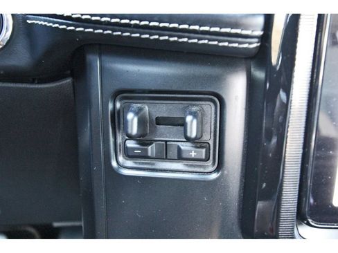 Used 2023 Ford F150 Lightning Platinum AWD/4WD image 29