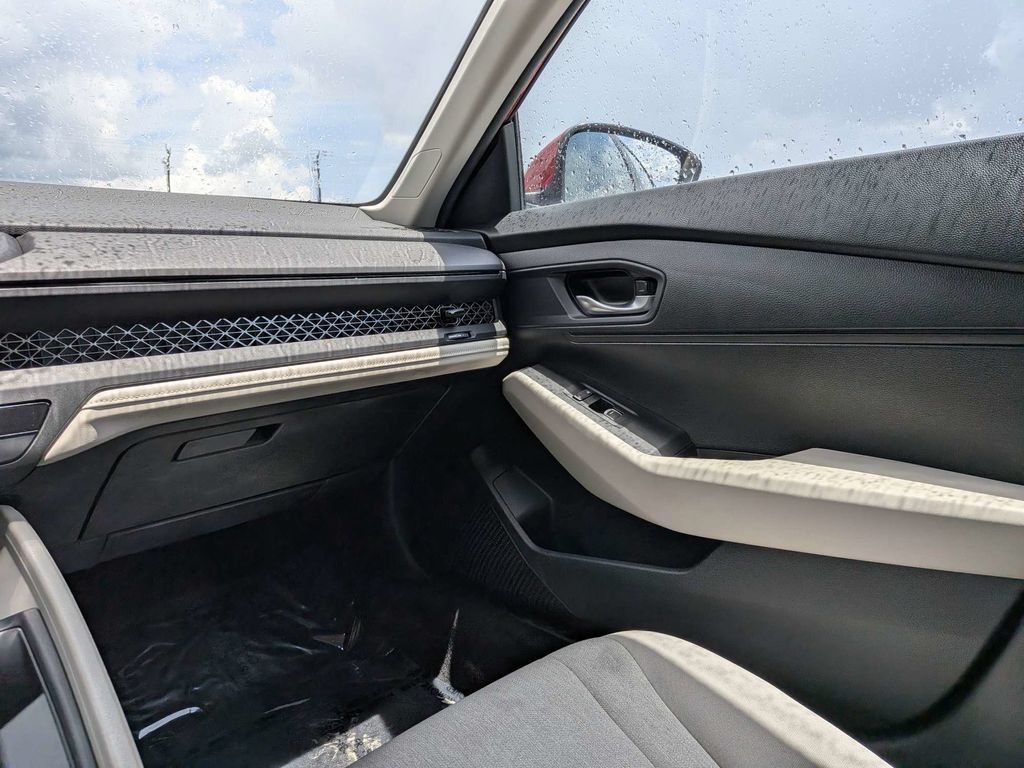 Used 2024 Honda Accord LX image 15