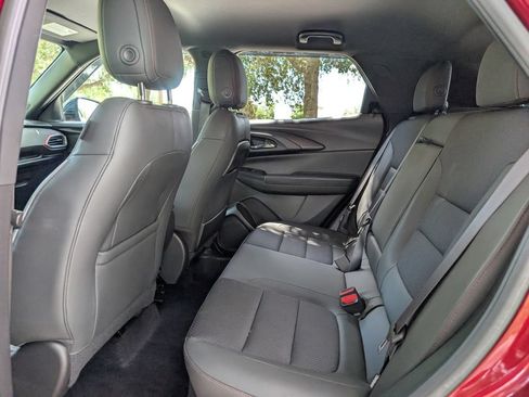 Used 2022 Chevrolet TrailBlazer RS FWD image 17
