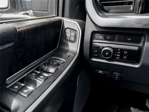 Used 2024 Ford F250 Lariat AWD/4WD image 19