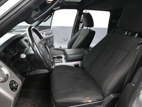 Used 2017 Ford Expedition XLT AWD/4WD image 22