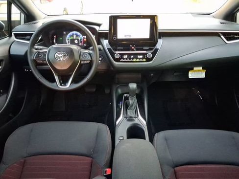 Used 2026 Toyota Corolla SE FWD image 7